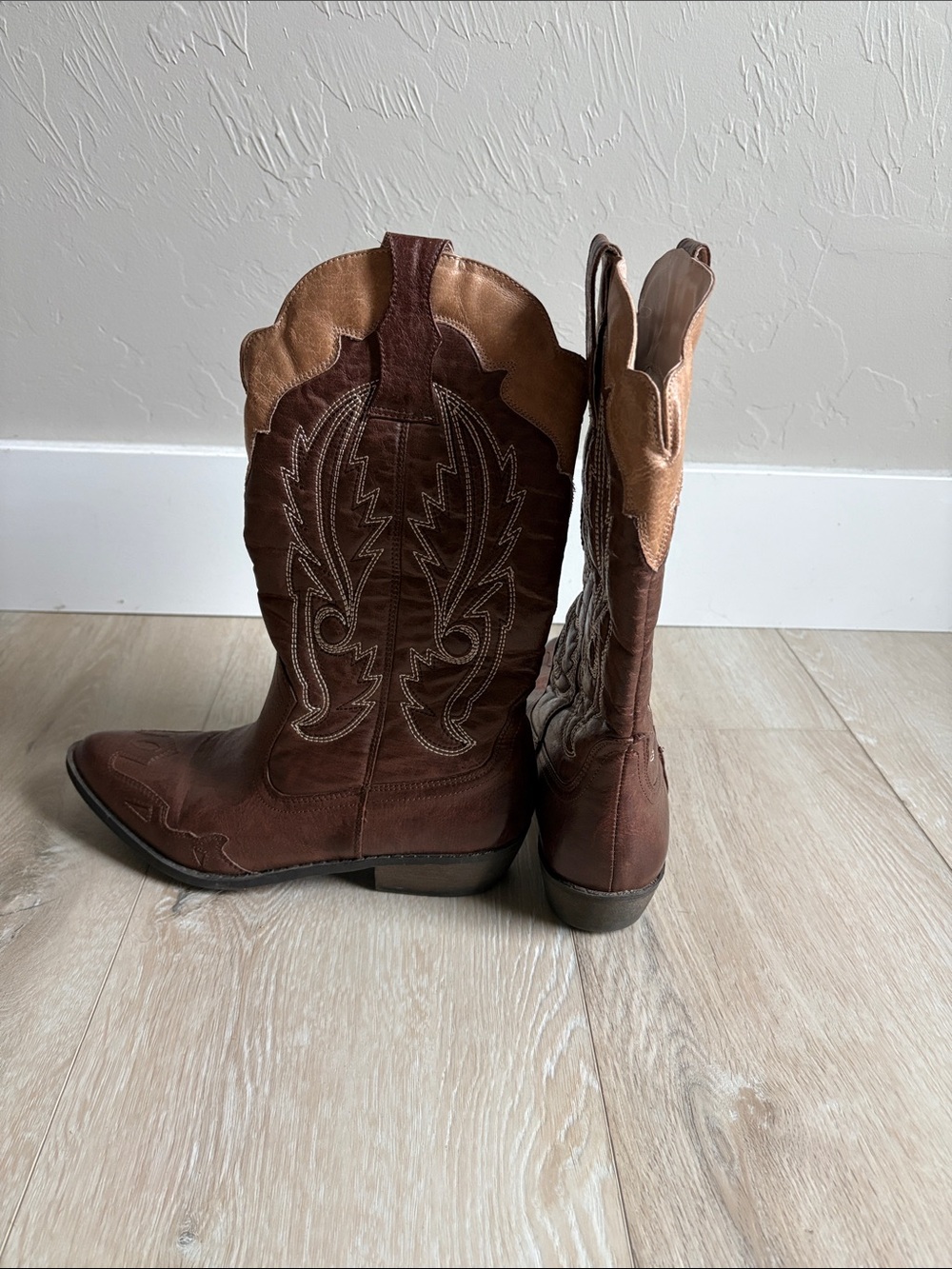 Brown Western Cowboy Boots - Embroidered Shaft